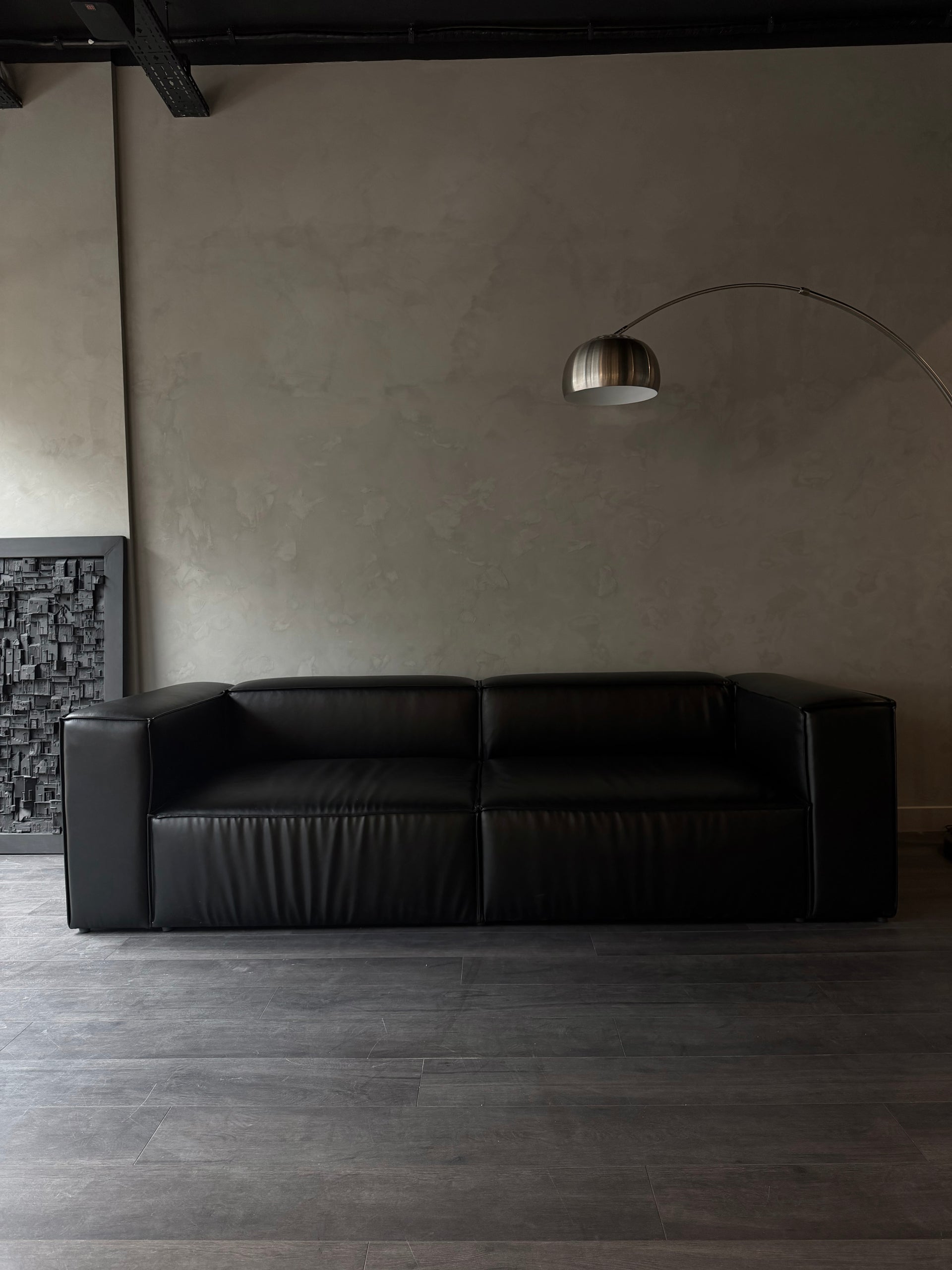 Mona Sofa